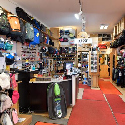 Top Secret Shop: Entry